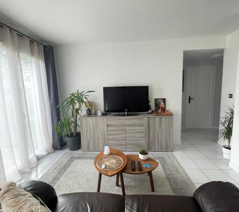 Photo of Livingroom in Saint-Andre-de-Cubzac