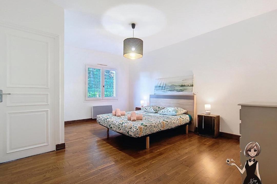 Photo of Bedroom in Ledeuix