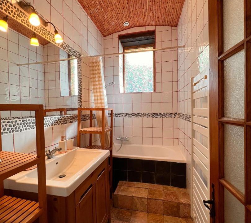 Photo of Bathroom in La Chapelle-Aubareil
