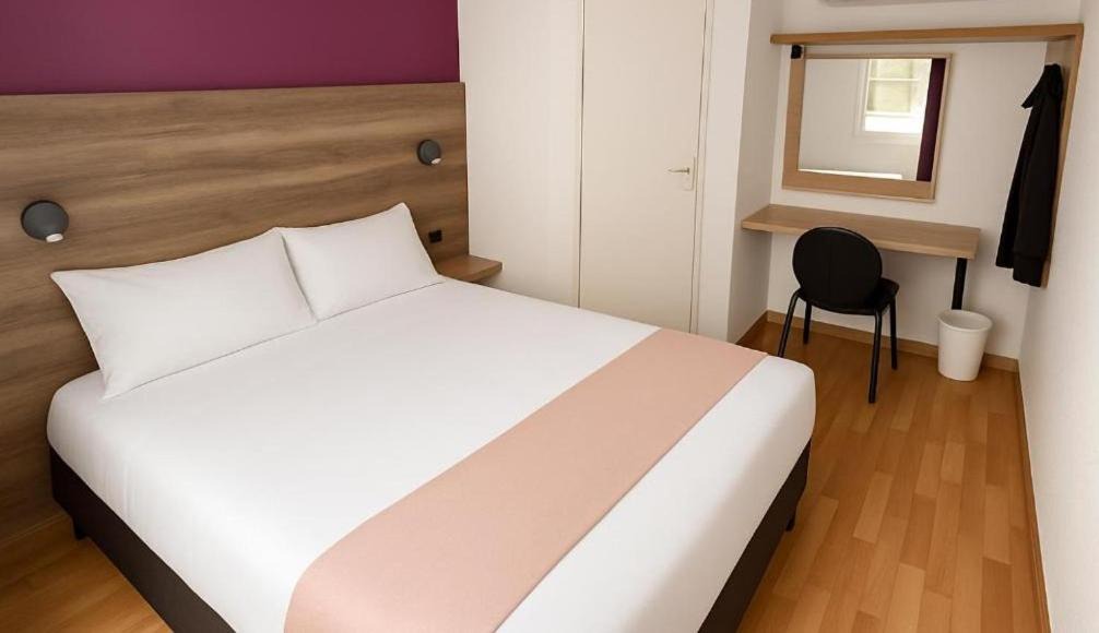 Photo of Bedroom in Limoges