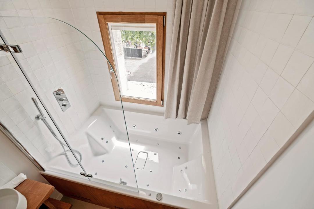 Photo of Bathroom in Capucins - Victoire