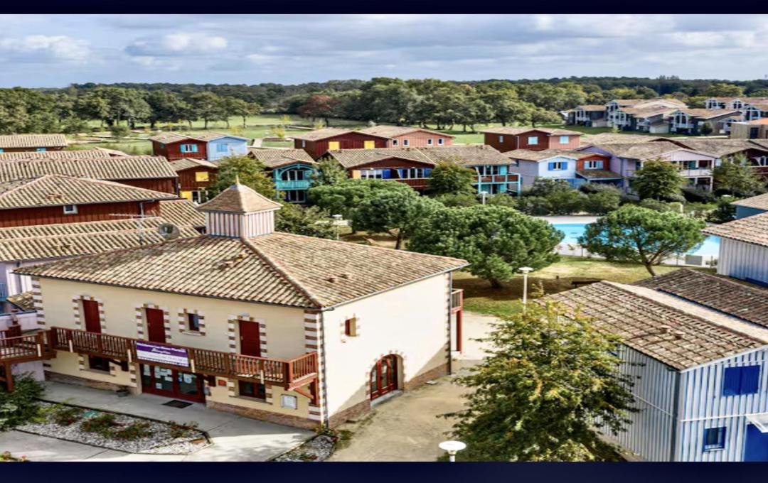 Photo of Buildings in Le Teich