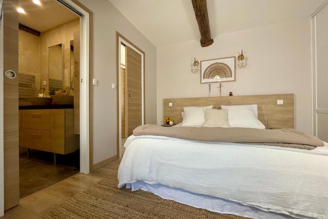 Photo of Bedroom in Saint-Cyr-les-Champagnes