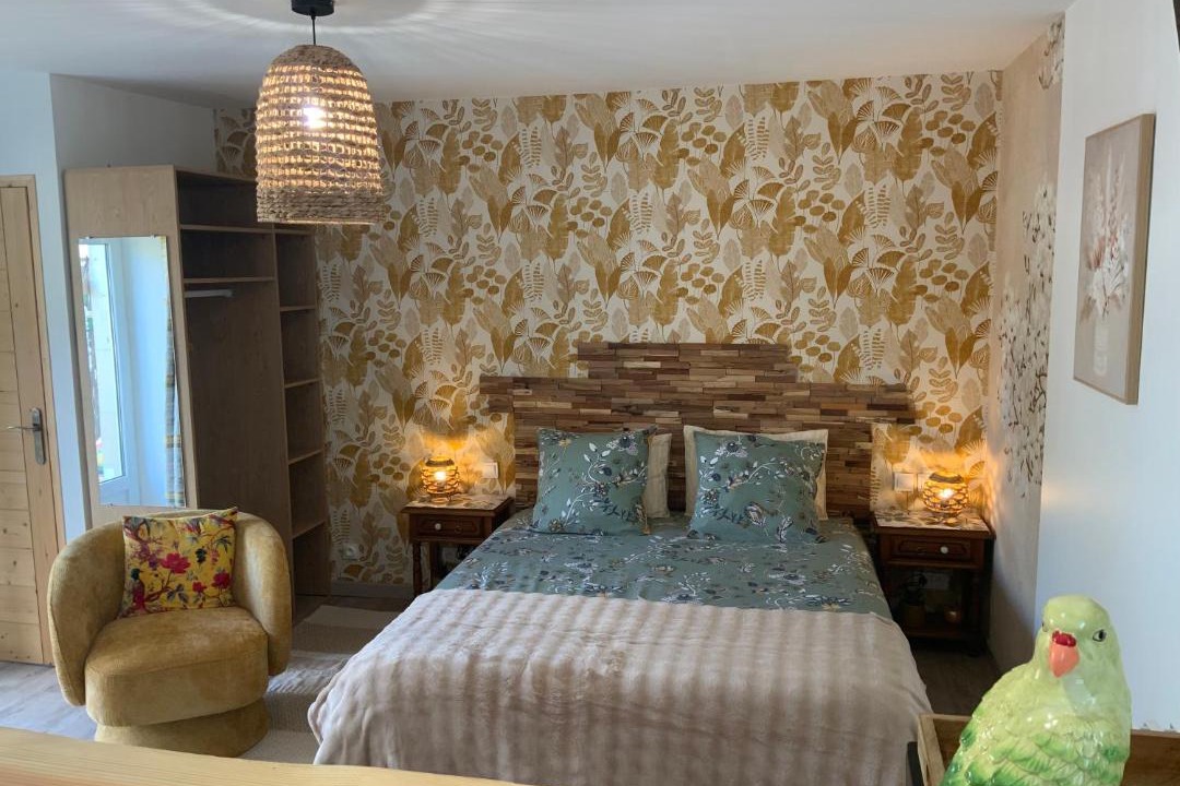Photo of Bedroom in Saint-Savinien