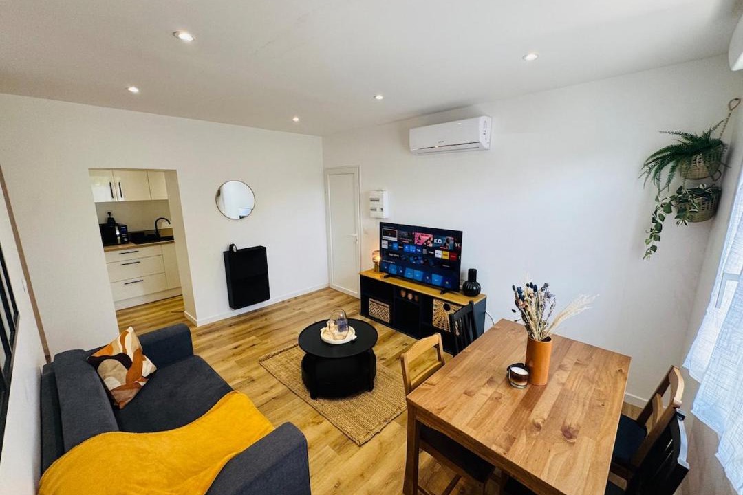 Photo of Livingroom in Begles