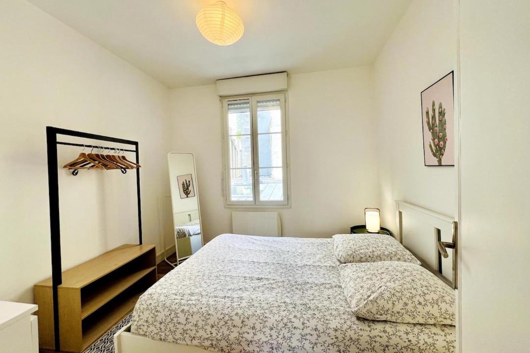 Photo of Bedroom in La Rochelle City Centre