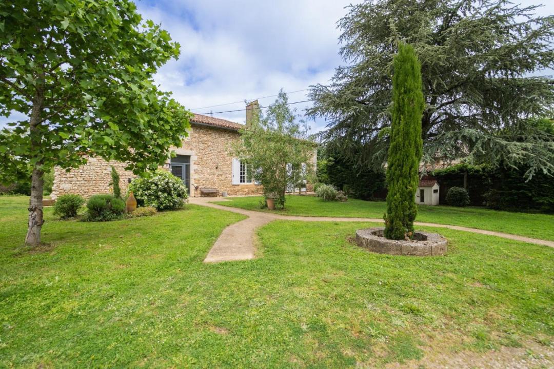 Photo of Others in Chateau-Larcher
