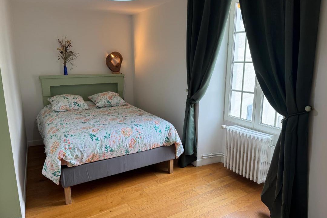Photo of Bedroom in Sommieres-du-Clain