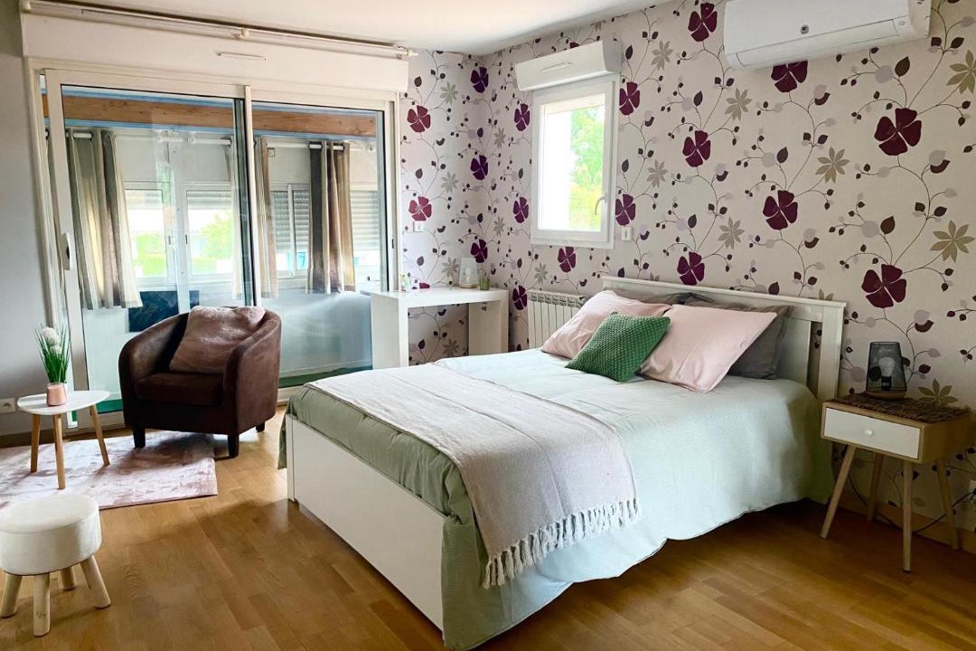 Photo of Bedroom in Saint-Denis-de-Pile