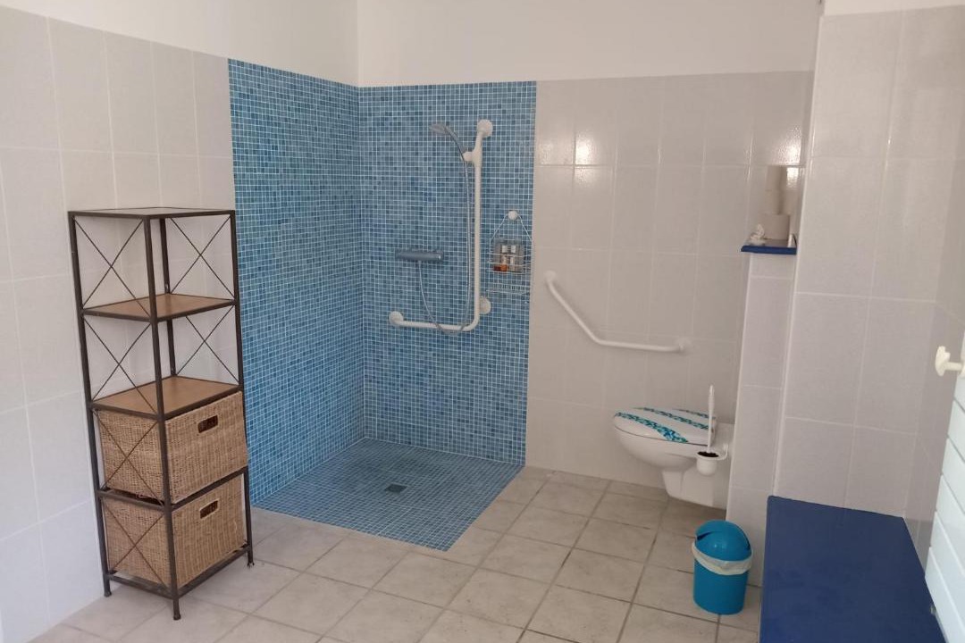 Photo of Bathroom in Saint-Maigrin