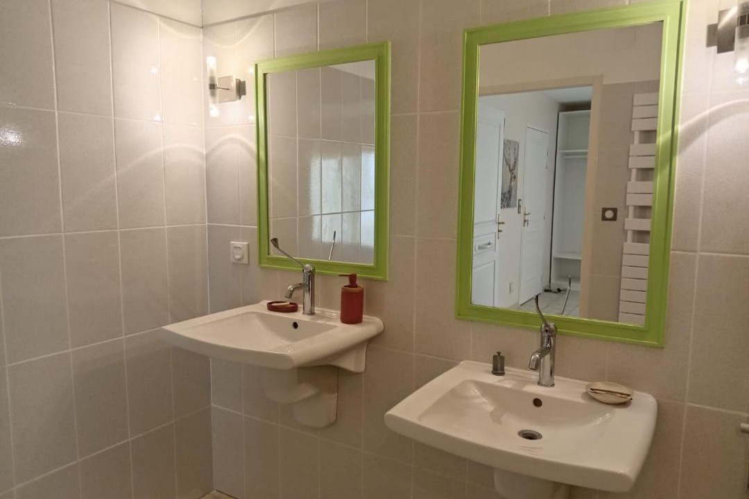 Photo of Bathroom in Saint-Maigrin