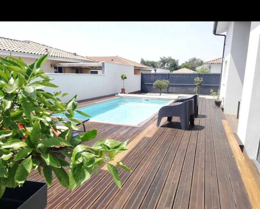 Photo of Patio Balcony in Saint-Vincent-de-Paul