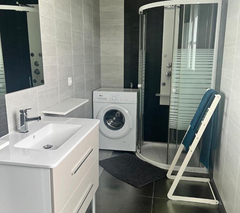 Photo of Bathroom in Cissac-Medoc