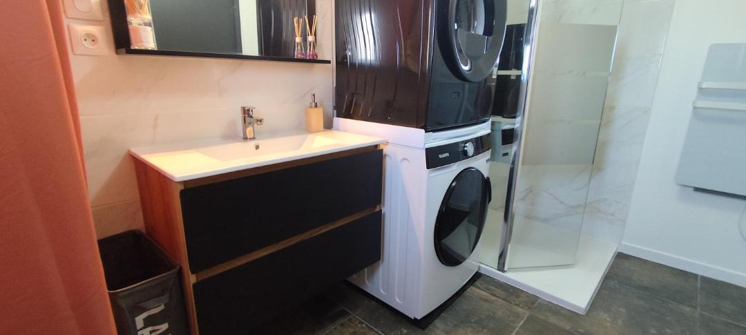Photo of Bathroom in Saint Nazaire sur Charente