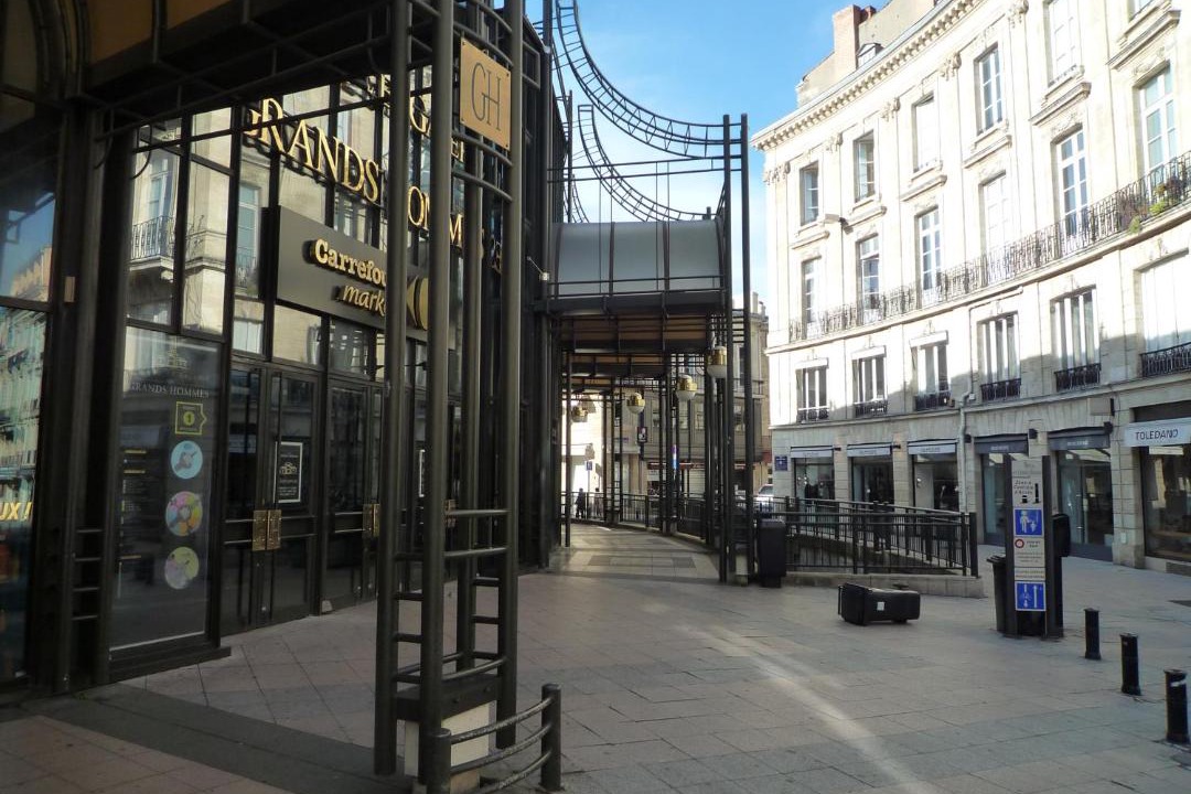 Photo of Buildings in Bordeaux Golden Triangle
