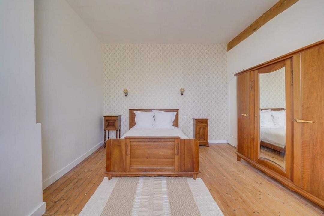 Photo of Bedroom in Saint-Emilion