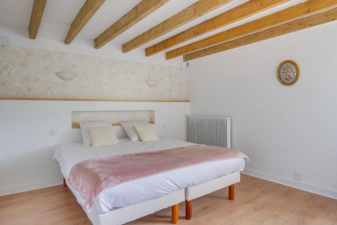 Photo of Bedroom in Saint-Emilion