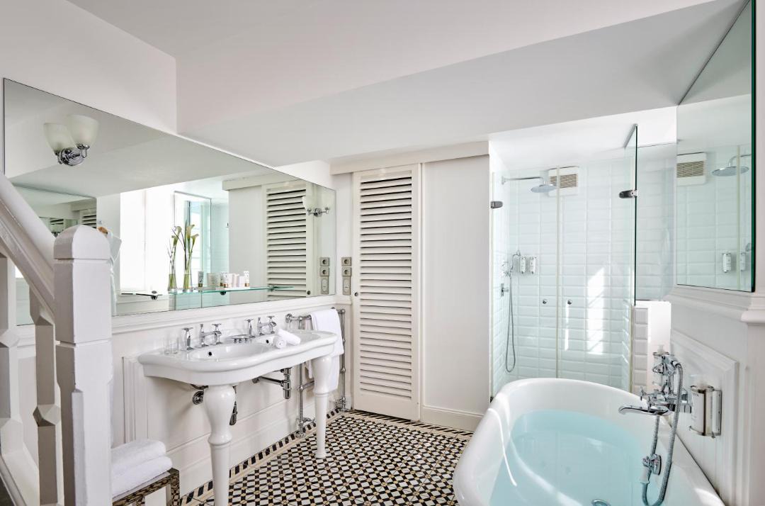 Photo of Bathroom in Saint-Emilion