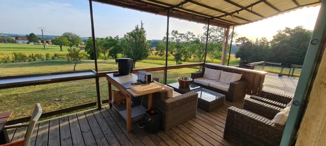 Photo of Patio Balcony in Chillac