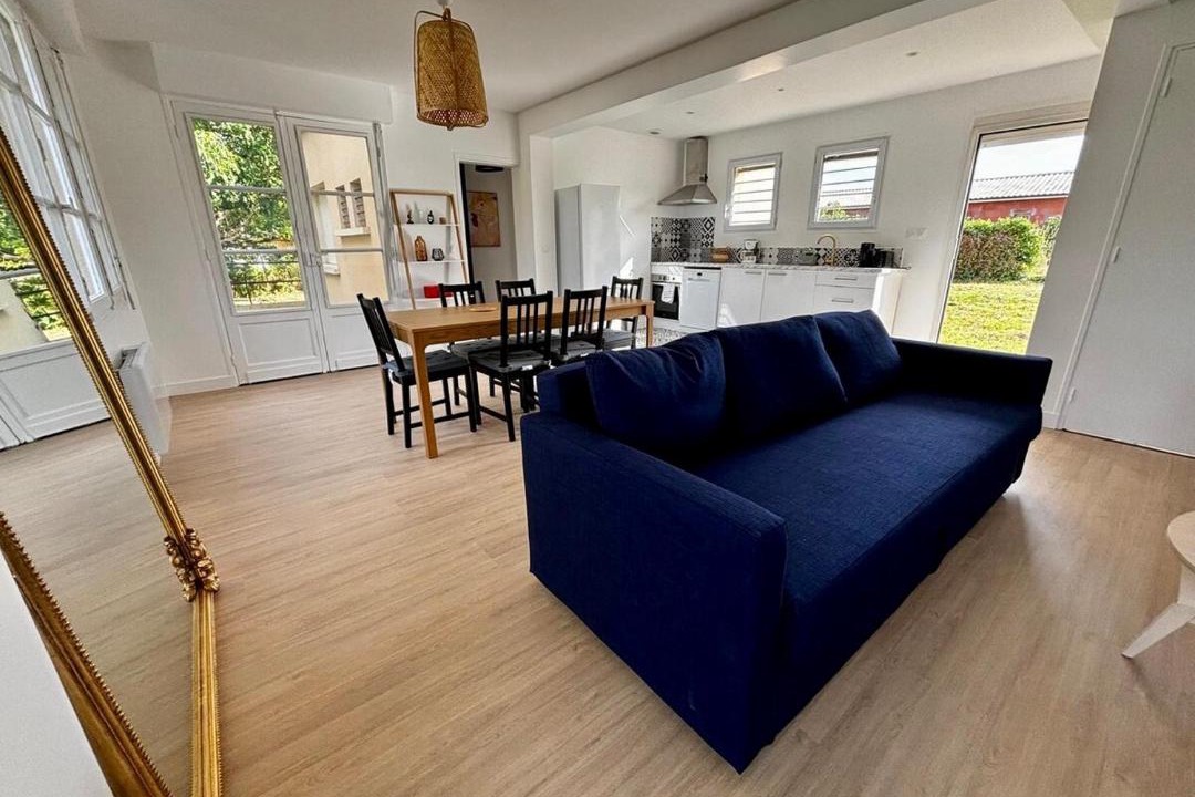 Photo of Livingroom in Ambares-et-Lagrave