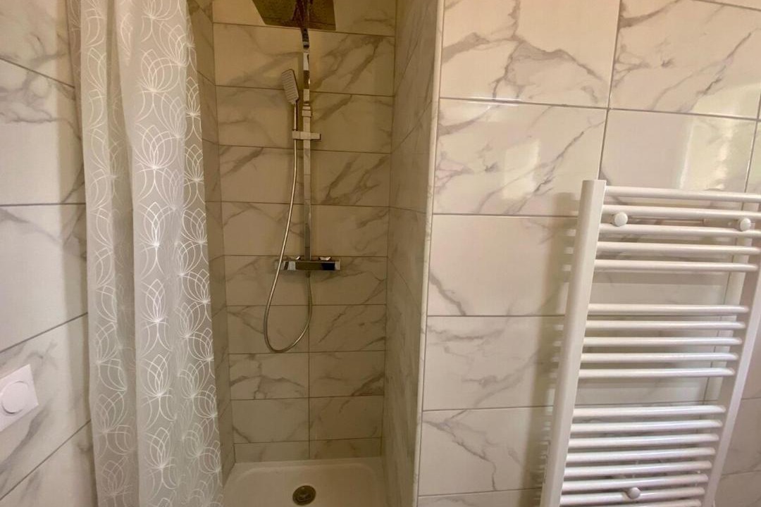 Photo of Bathroom in Ambares-et-Lagrave