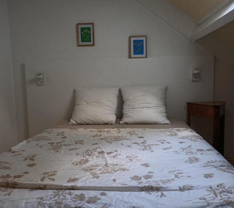 Photo of Bedroom in Claouey
