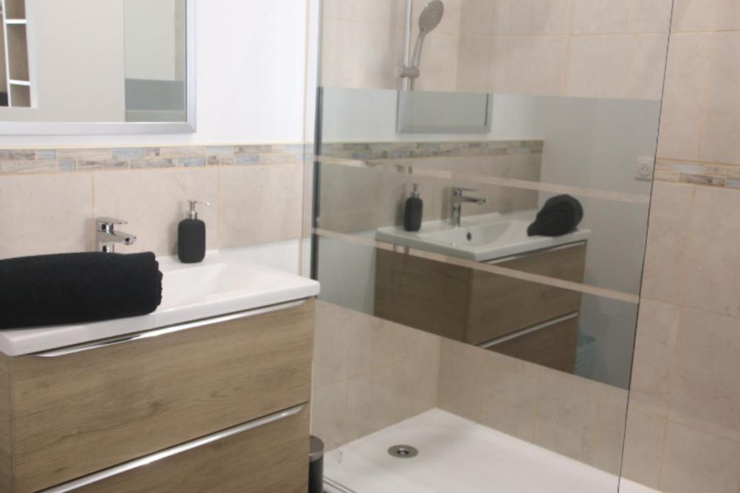 Photo of Bathroom in Bourg-sur-Gironde