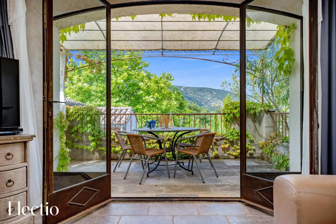 Photo of Patio Balcony in Oppede