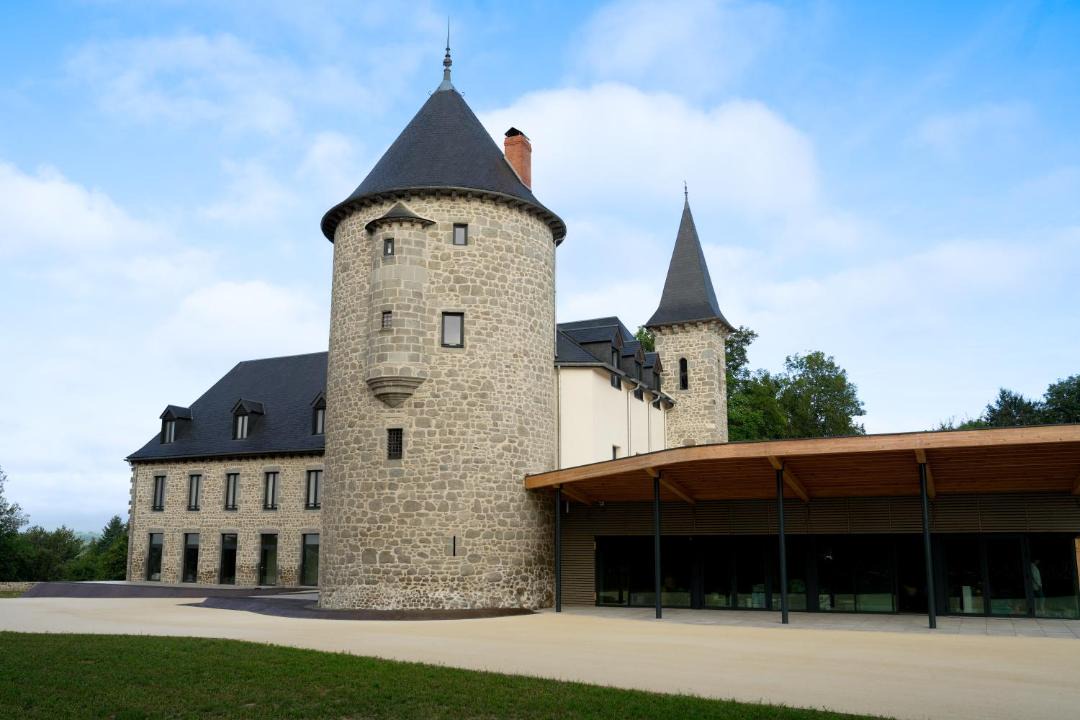 Photo of Buildings in Ussel