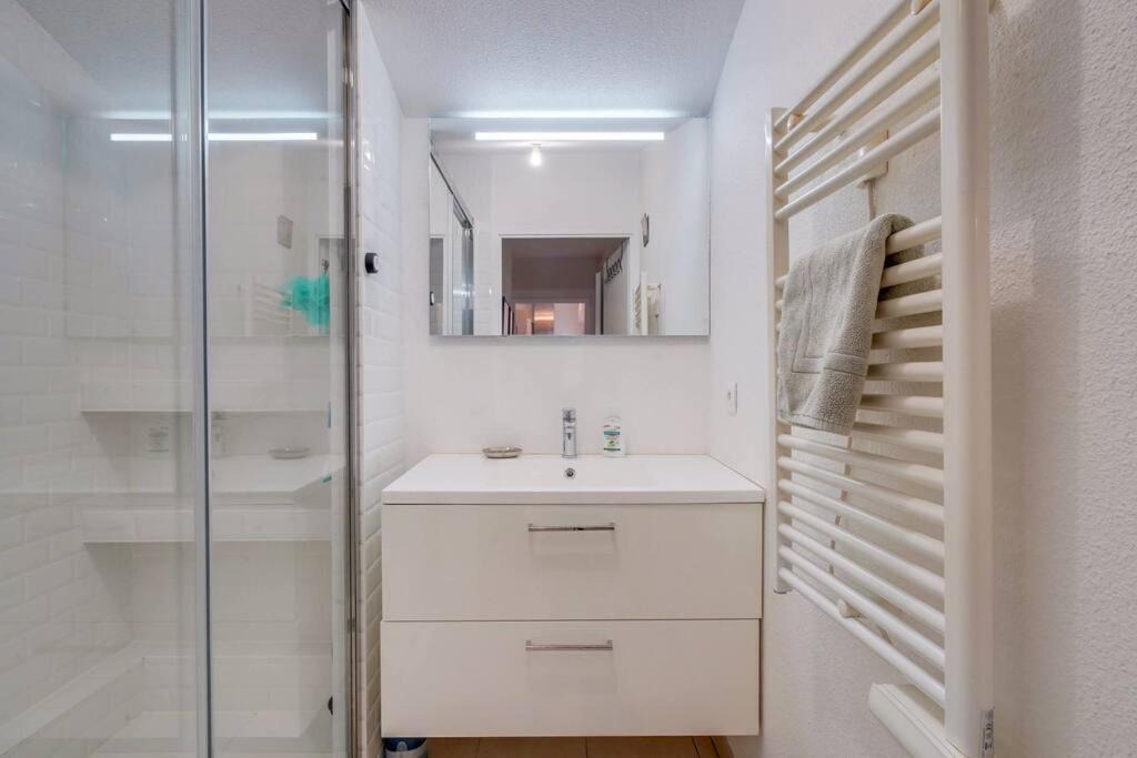 Photo of Bathroom in Libourne