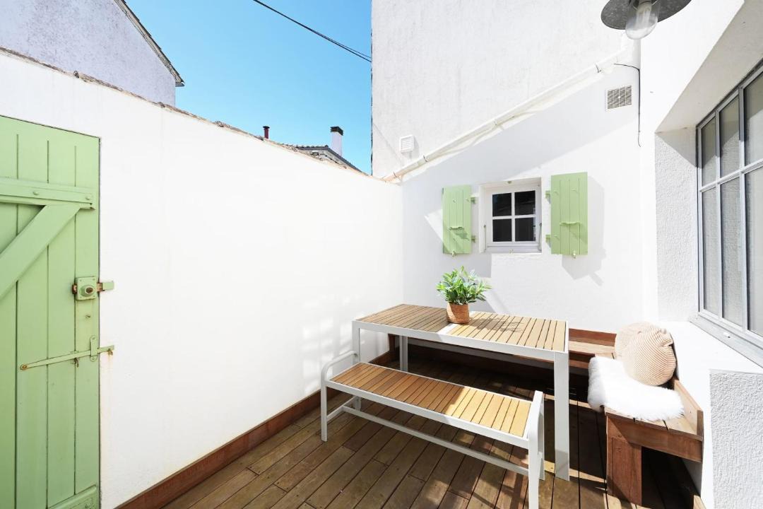 Photo of Patio Balcony in Saint-Clement-des-Baleines