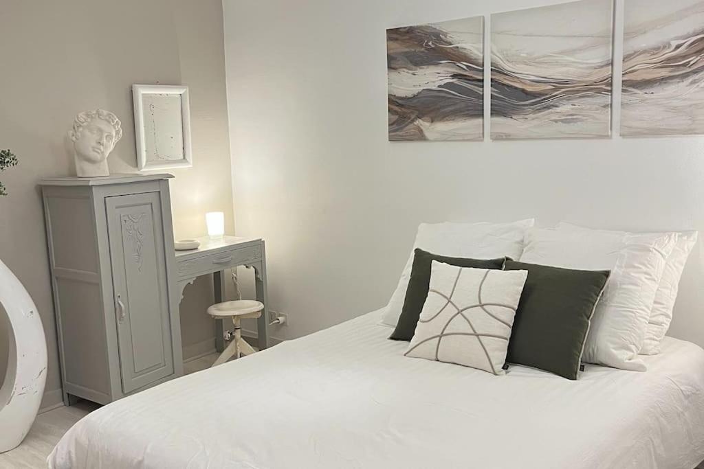 Photo of Bedroom in Champniers