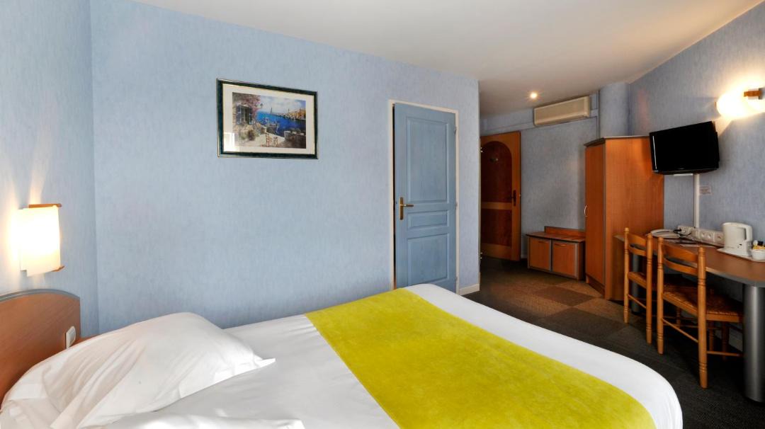 Photo of Bedroom in Saintes