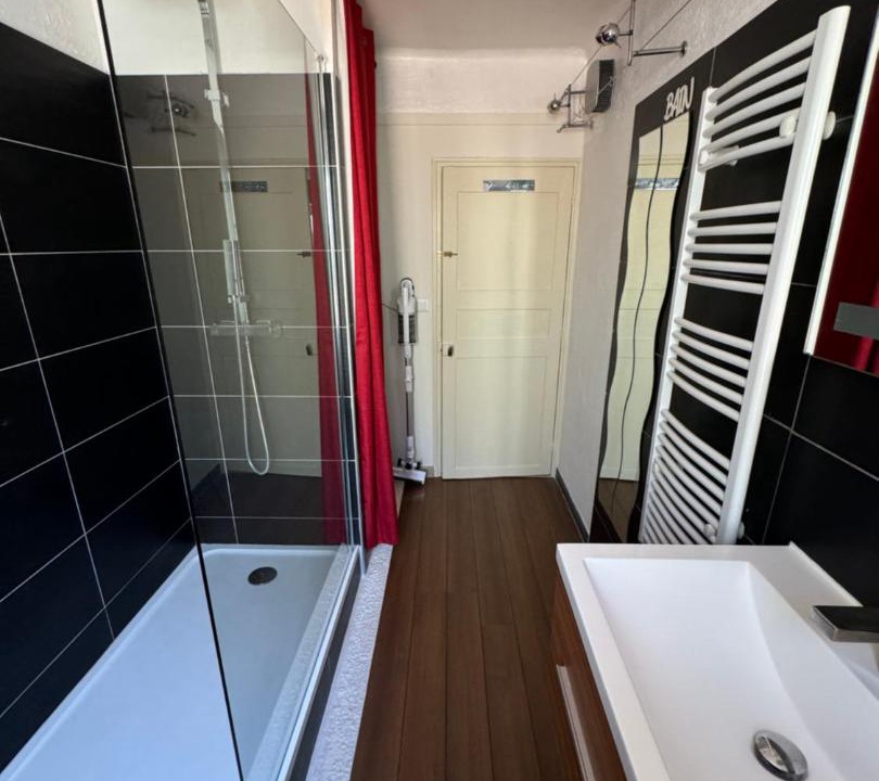 Photo of Bathroom in Le Mourillon