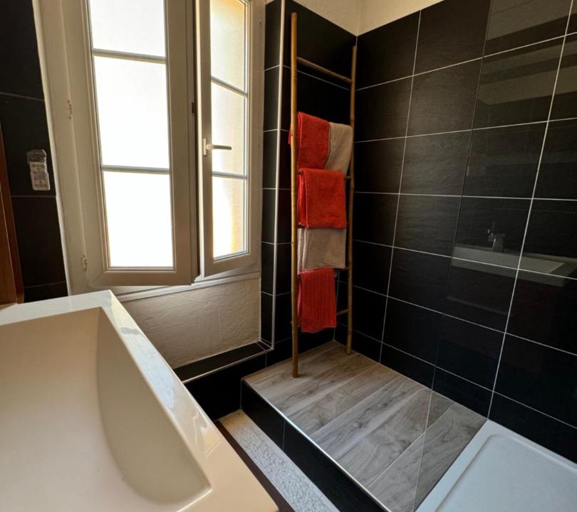 Photo of Bathroom in Le Mourillon
