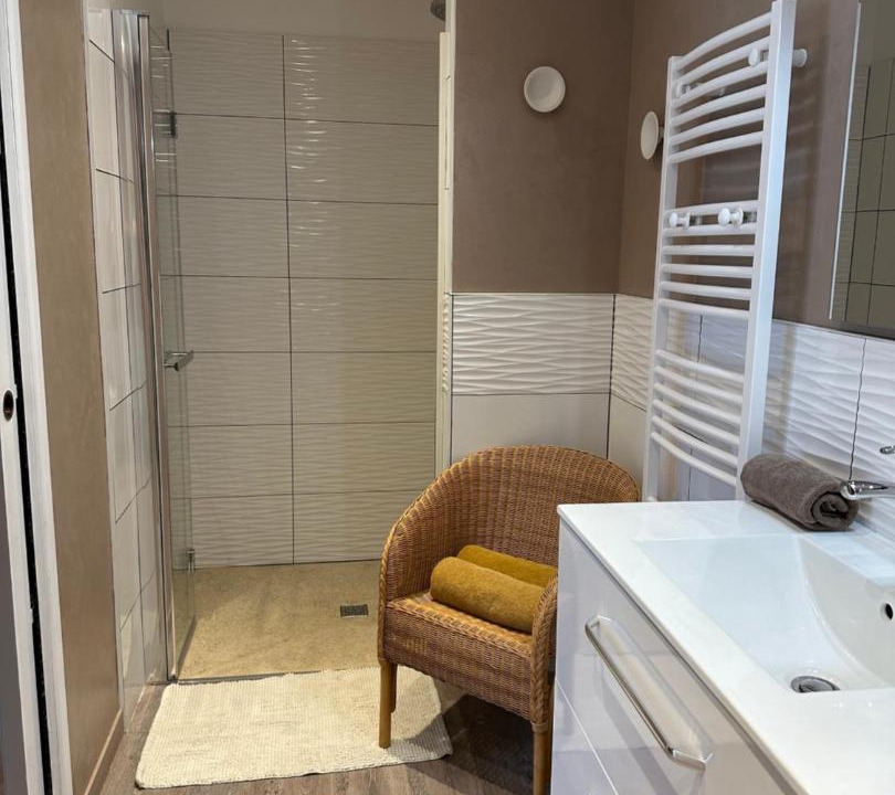 Photo of Bathroom in Beaumont Saint-Cyr