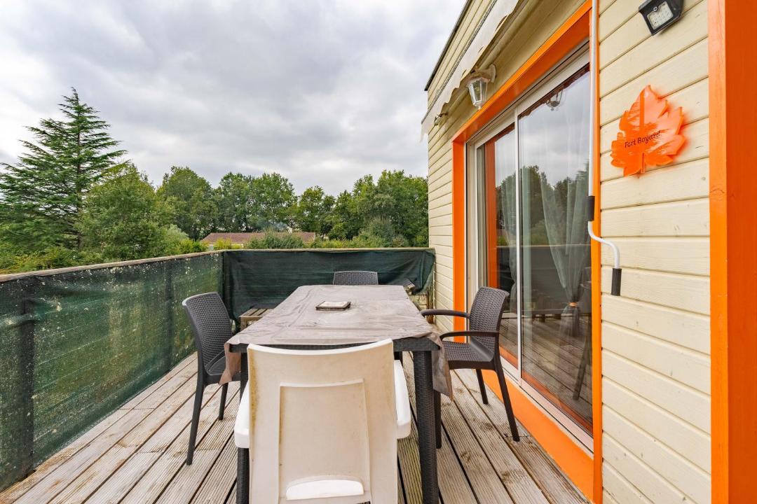 Photo of Patio Balcony in Saint-Simon-de-Bordes