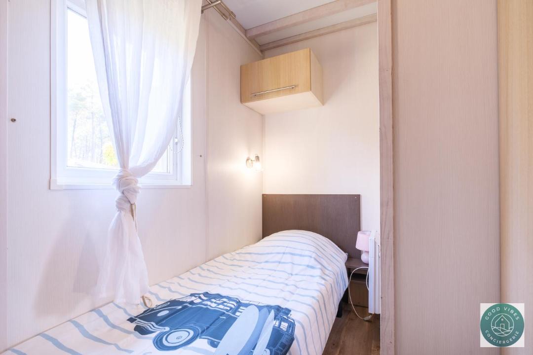 Photo of Bedroom in Lit-et-Mixe