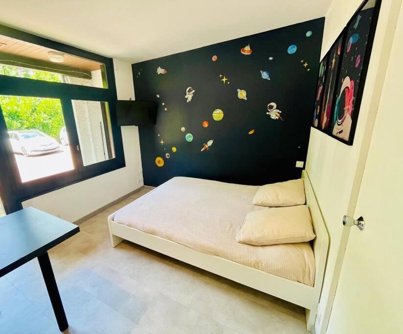 Photo of Bedroom in Chasseneuil-du-Poitou