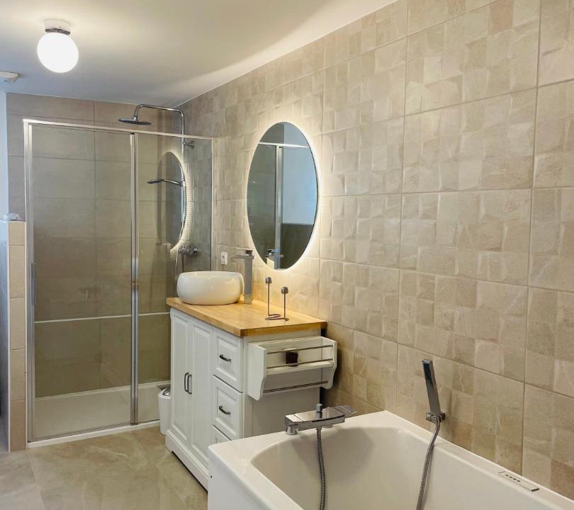 Photo of Bathroom in Saint-Jean-d'Angely