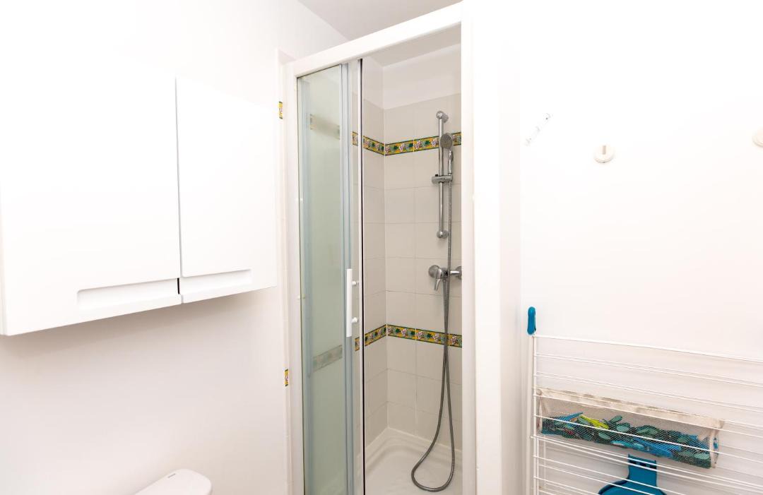 Photo of Bathroom in Behobie