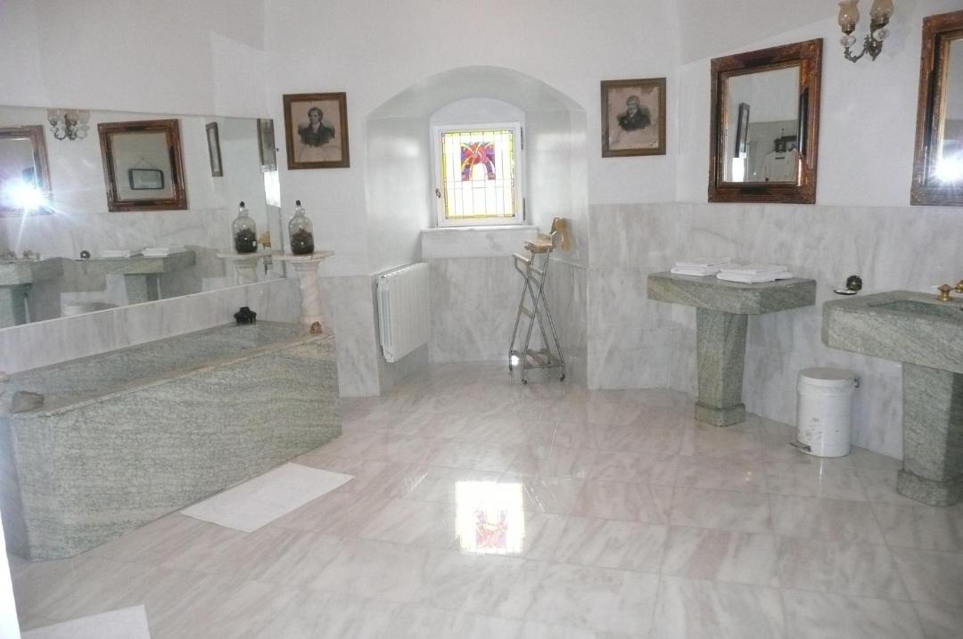 Photo of Bathroom in Saint-Maixant