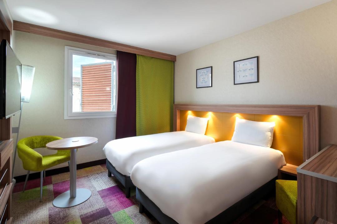Photo of Bedroom in Libourne