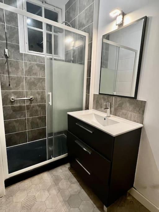 Photo of Bathroom in Mont-de-Marsan