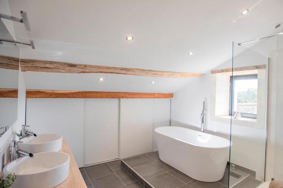 Photo of Bathroom in Champagne-et-Fontaine