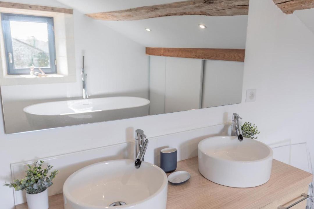 Photo of Bathroom in Champagne-et-Fontaine