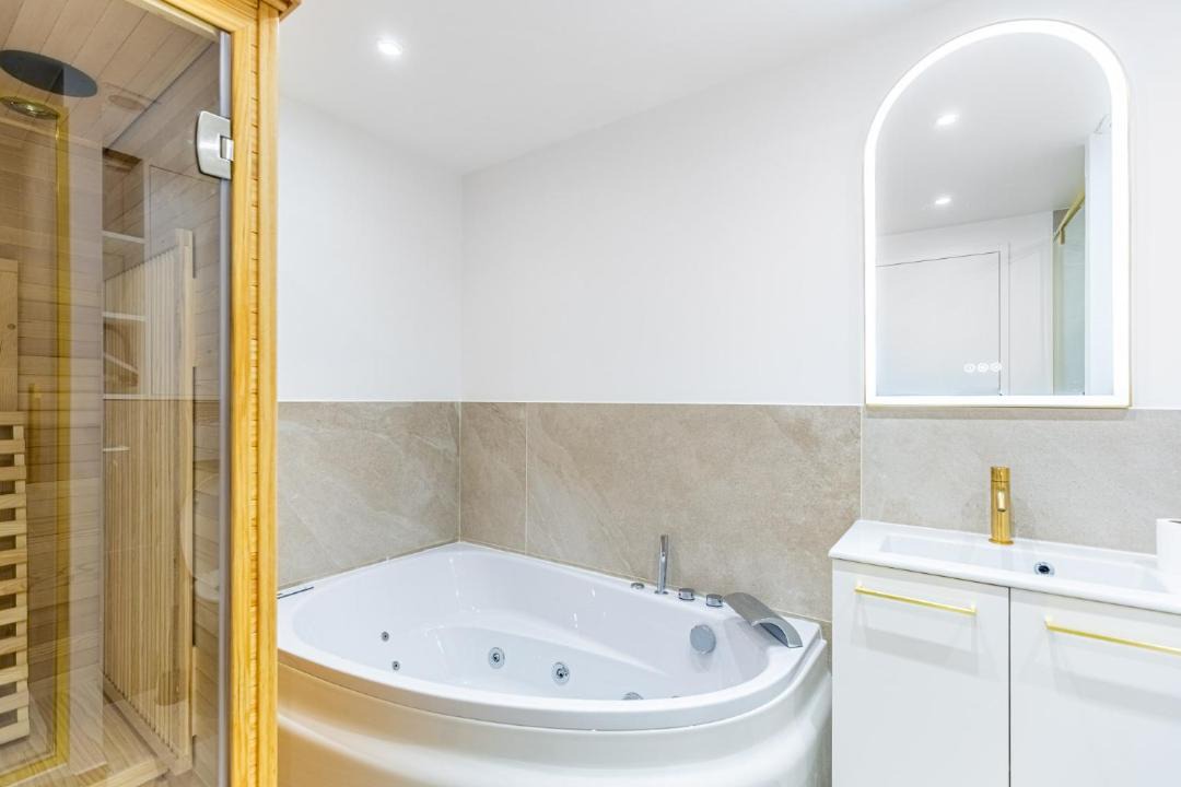 Photo of Bathroom in Grand Parc-Paul Doumer