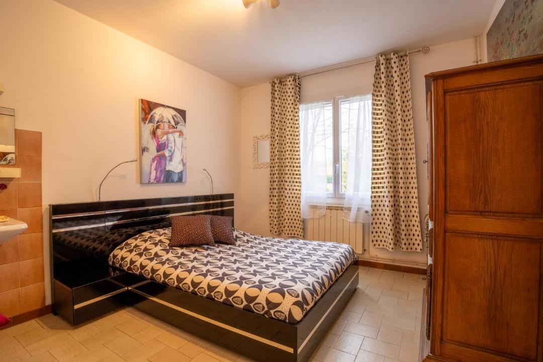Photo of Bedroom in Louer