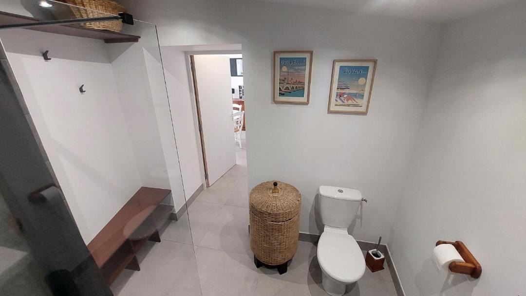 Photo of Bathroom in Saint-Medard