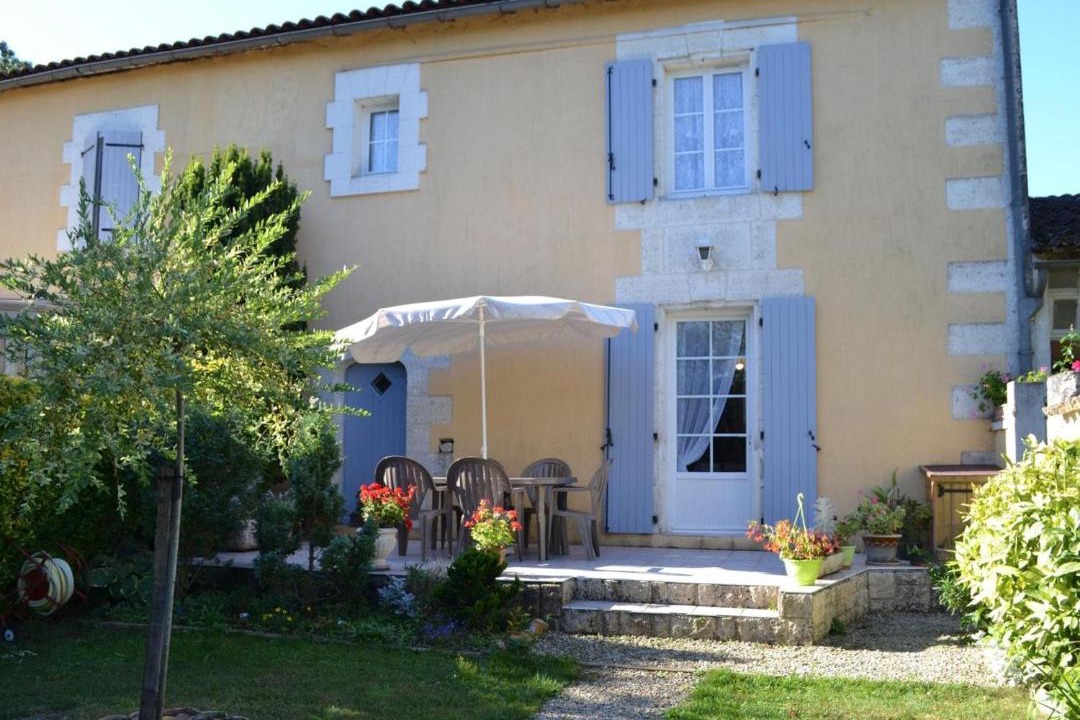 Photo of Others in Saint-Genis-d'Hiersac